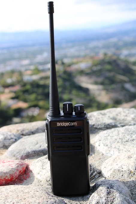 BridgeCom BP-268 UHF 6W Commercial Handheld Radio with 3000mAh battery